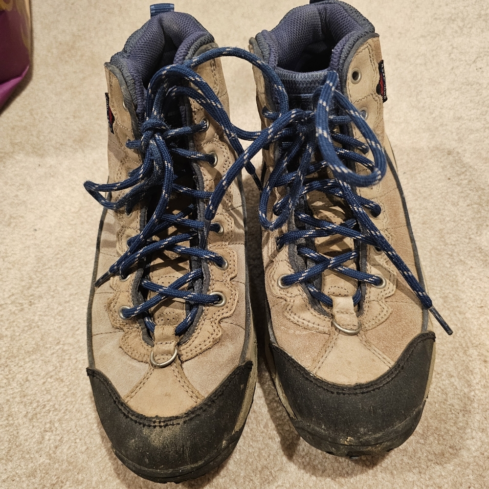 Women's Hiking Boots [8.5]